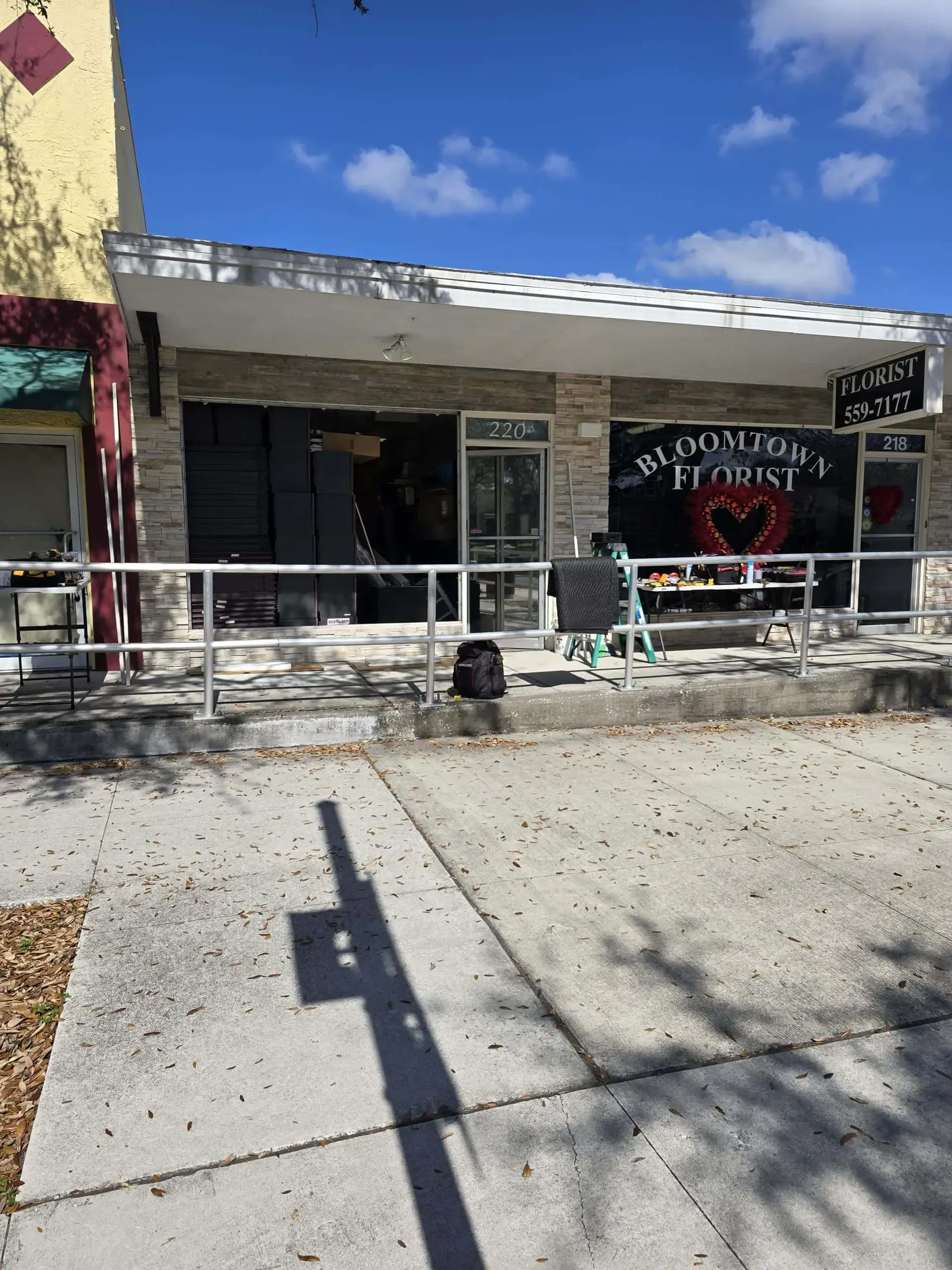 High-quality storefront glass repair and replacement for Bloomtown Florist, featuring durable glass doors and windows, prompt service, and expertise in commercial glass solutions.